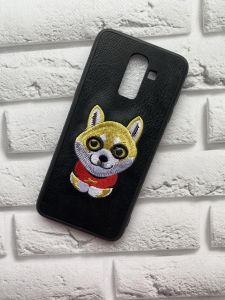 Силіконовий чохол, прикрашений малюнком на тканині, для Samsung Galaxy J8 (2018) Песик в червоному