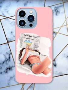 Матовий рожевий чохол на Apple iPhone 13 Pro Max Дівчина з газетою (принт 31)