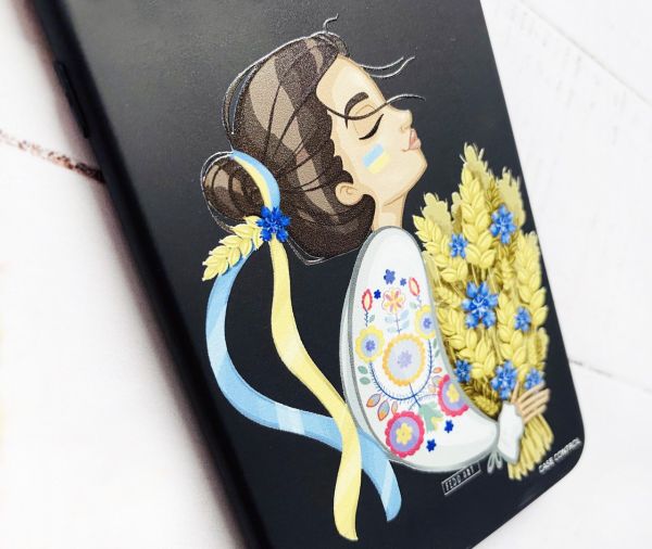 Матовий чорний чохол на Xiaomi Redmi Note 11 4G :: Українка з колосками (патріотичний принт 172)