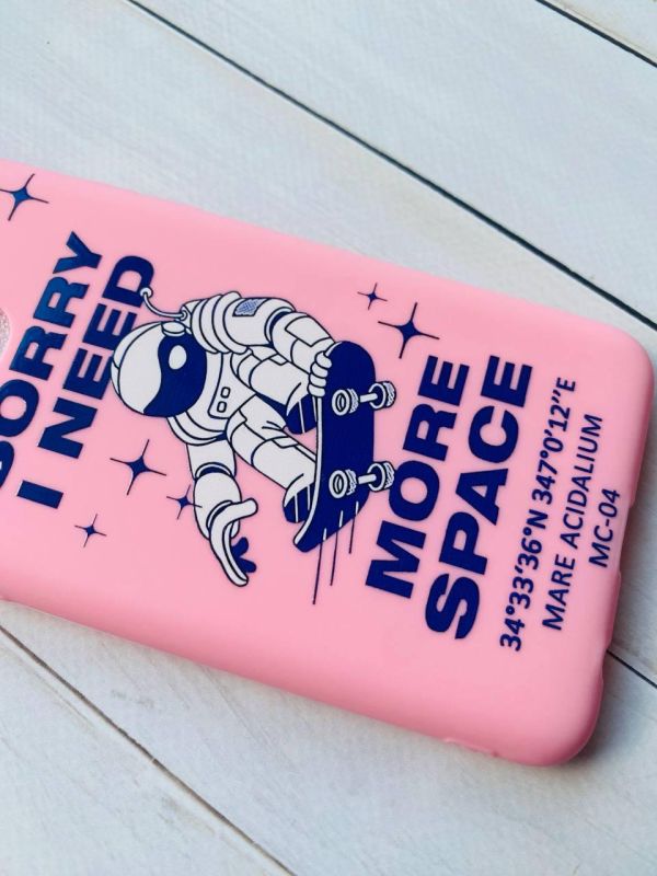 Матовий рожевий чохол на Samsung Galaxy A04E/A042 :: Космонавт на скейті (принт 248)