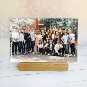 Фотоакрил на дерев'яній підставці (30х20 см, горизонтальне положення)