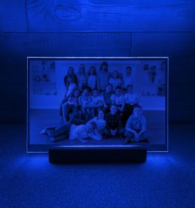 Фотонічник у вигляді великого фото (формат А4, горизонтальне) з блимаючою підсвіткою