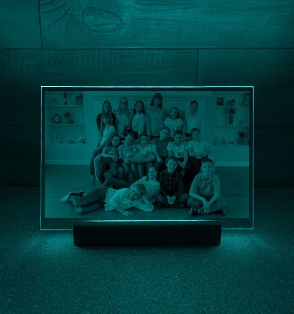 Фотоакрил з підсвіткою на дерев'яній основі (30х20 см, горизонтальний формат)