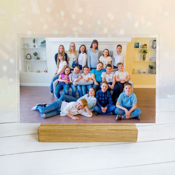 Фотоакрил з підсвіткою на дерев'яній основі (30х20 см, горизонтальний формат)