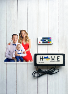 Фігурна акрилова фотографія з підсвіткою на чорній підставці + пульт