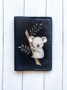 Шкіряна обкладинка на паспорт книжку :: Чорна (принт 132)