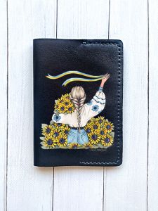 Шкіряна обкладинка на паспорт книжку :: Чорна (принт 25)