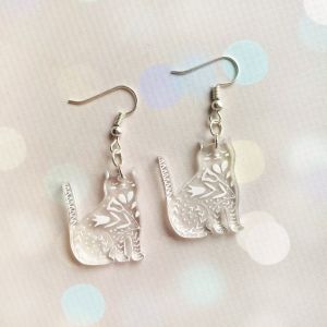 Сережки Кішка у квітах (на глянцевому акрилі)