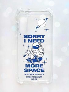 Чохол з потовщеними кутами на Samsung Galaxy S23 Plus :: Космонавт на скейті (принт 248)